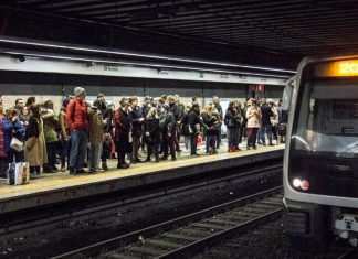 Roma: Metro b, dipendente Atac colpisce un uomo con un calcio Roma, metro B