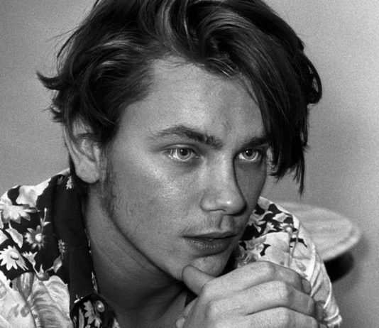 River Phoenix, idolo della generazione X River Phoenix-photo credits: Pinterest
