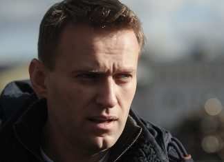 Russia, l’oppositore Alexej Navalnyj avvelenato con una neurotossina