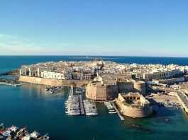 Gallipoli: più di 2mila persone alla serata di Bob Sinclar senza mascherine e distanziamento