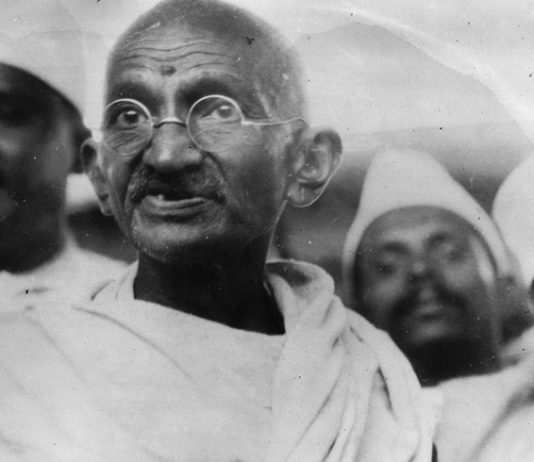 Gandhi, 8 agosto 1942: ha inizio il movimento ”Quit India”