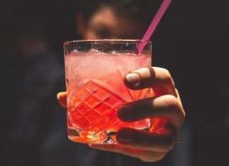 Il sessismo al bancone del bar sessismo nei drink credits: click orlando