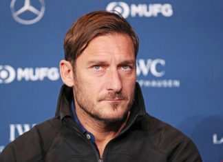 Francesco Totti e la figlia Chanel insieme in copertina, bufera sul web Totti Noemi, chi è Emanuele