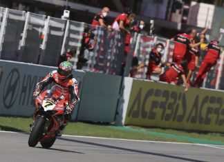SBK Gara2 Catalunya 2020, vittoria di forza per Davies SBK Gara2 Catalunya 2020