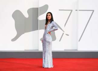 Levante, regina per una notte sul red carpet di Venezia77 Levante sul Red Carpet di Venezia77 - Ph © Marina Carbone