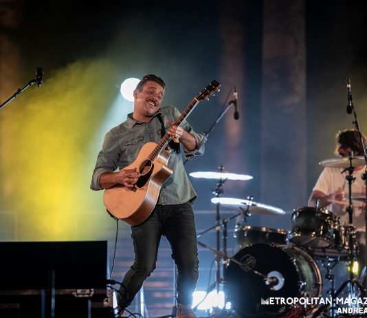 Francesco Gabbani, “Inedito Acustico” al Teatro di Ostia Antica Francesco Gabbani Ostia antica 2020 - Ph © Andrea Melaranci