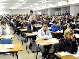 Università, crescita esponenziale di iscritti ai corsi sanitari I candidati al test d'ammissione (The Teller))