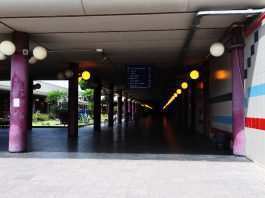 Roma, sniffa cocaina alla fermata metro A Anagnina davanti a studenti