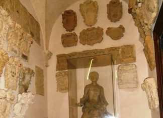 Ricomincia la scuola: conosci la prima donna laureata?