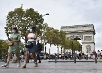 Coronavirus in Francia: «Lockdown dall’1 al 20 dicembre per salvare il Natale» Coronavirus Francia