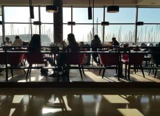 Coronavirus, mangiare al ristorante è l’attività più a rischio contagio