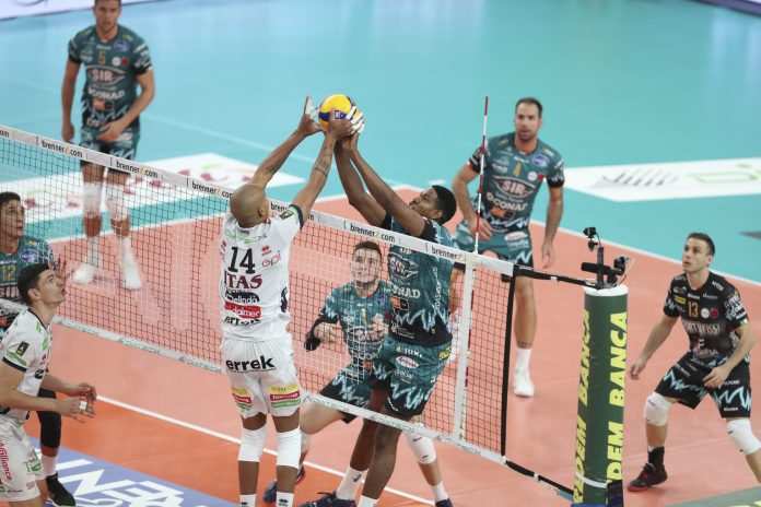 Aziz vs Leon - Photo Credit: Lega Volley Official Website