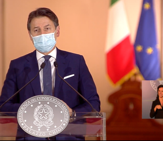 Conte, nuovo Dpcm: “Coprifuoco nelle piazze”