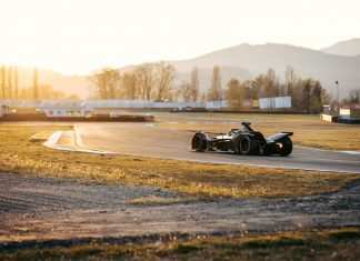 La Mercedes di Formula E sigla un accordo con il marchio DJI