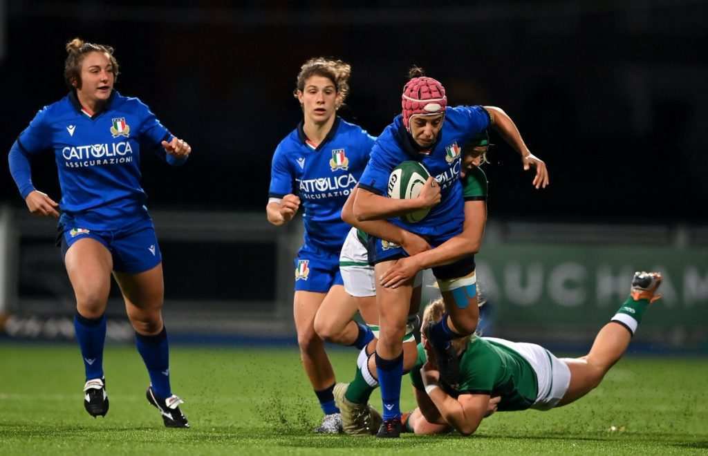 La nazionale azzurra del rugby femminile sfida l'Irlanda. Credits: Twitter ufficiale Italrugby.