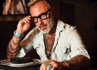 Gianluca Vacchi diventa padre, è nata la figlia Blu Jerusalema Gianluca Vacchi è padre - immagine Facebook