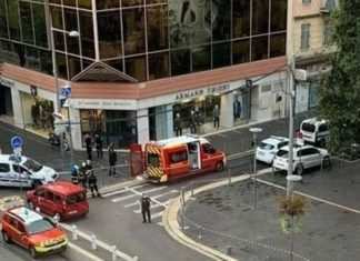 Attentato in Francia: uomo decapitato nella Cattedrale di Nizza