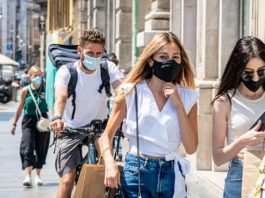 Aumento contagi Covid-19: cosa succederà? Torna la mascherina?