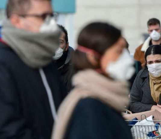 Nuovo Dpcm: è scontro tra Regioni e governo su bar, scuola e trasporti