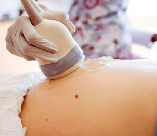 Iseo, arriva il bonus di 160 euro alle donne che dicono “no” all’aborto