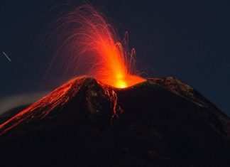 Spettacolo mozzafiato: nuova eruzione dell’Etna