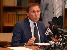 Governo-Regioni, torna la cabina di regia: i nodi da risolvere sul nuovo Dpcm