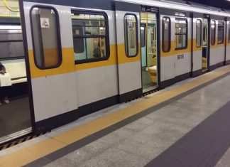 Milano, muore per malore in metropolitana: circolazione interrotta sulla M3