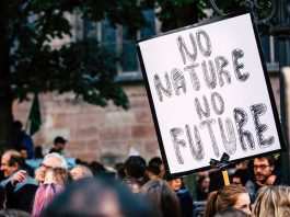 Sciopero clima: “Noi Restiamo” oggi in piazza