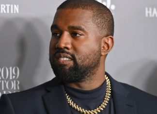Elezioni Usa, Kanye West vota per se stesso per la sua prima volta Kanye West, fonte macitynet.it