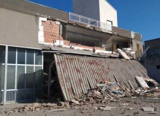 A Poggiomarino crolla un edificio, proprietario ferito