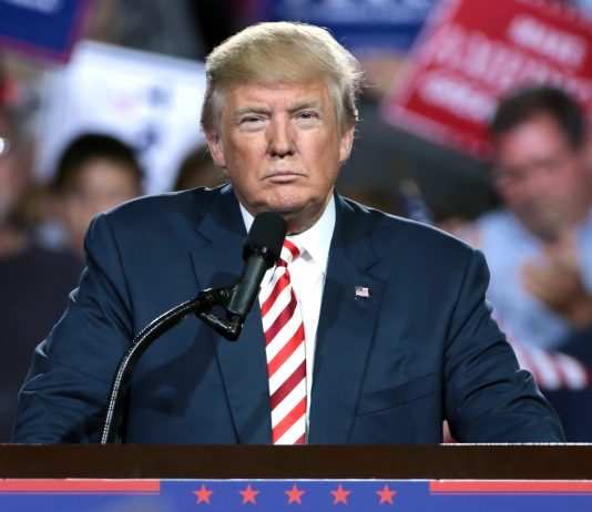 Trump non riconosce la sconfitta e annuncia battaglia legale