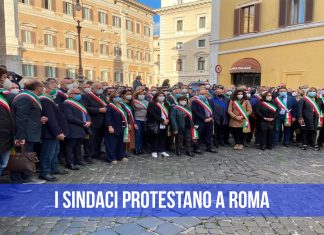 La Calabria è nel caos, i sindaci calabresi manifestano a Roma