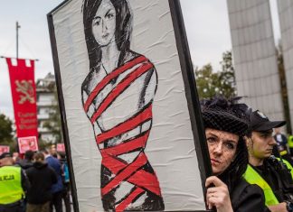 Migliaia le donne in piazza negli Stati Uniti per l’aborto: “No alla legge del Texas”