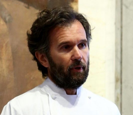 Carlo Cracco risponde alle accuse sul caso Genovese: c’è la diffida