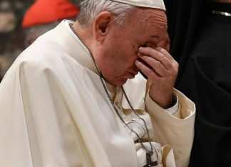 Pedofilia tra le mura vaticane: cardinale privato delle insegne vescovili pedofilia