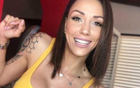 Selvaggia Roma e la foto del misterioso flirt con il bel Iannone