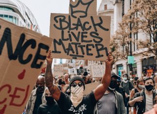 Lewis Hamilton, decidi da che parte stare lewis hamilton black lives matter