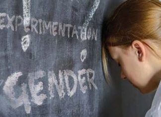 Esce un articolo bufala: insegnante a rischio per minacce Bufala gender - photo credits: web