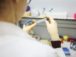 Covid, Italia terza al mondo per mortalità