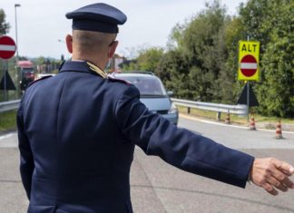 Coronavirus, entro lunedì due regioni da zone rosse ad arancioni