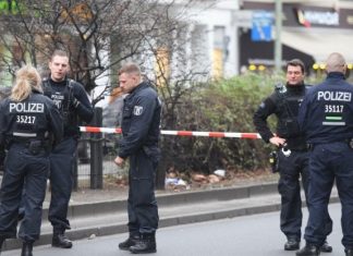 Sparatoria a Berlino, almeno quattro feriti a Kreuzberg