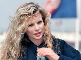 Kim Basinger, il broncio più sexy e coraggioso di Hollywood Kim Basinger-Photo Credits: theplace2.ru