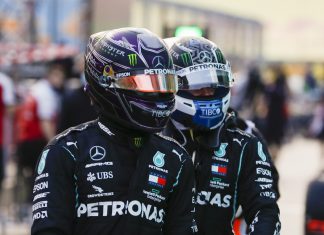 Lewis Hamilton difende Valtteri Bottas Lewis Hamilton