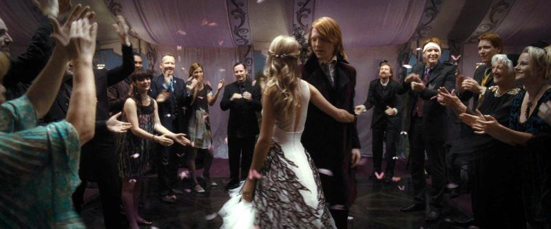 Matrimonio di Bill Weasley e Fleur Delacour in "Harry Potter e i Doni della Morte -Parte I" © it.fanpop.com