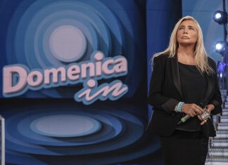 Sospesa Domenica In: “Tutto lo staff in quarantena”