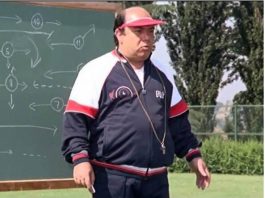 Stasera in tv “L’allenatore nel pallone”: quando Oronzo Canà inventò la Bizona