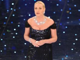 Antonella Clerici e i suoi look stratosferici Antonella Clerici photo credits:ilfattoquotidiano.it