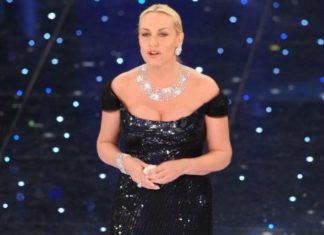 Antonella Clerici e i suoi look stratosferici Antonella Clerici photo credits:ilfattoquotidiano.it