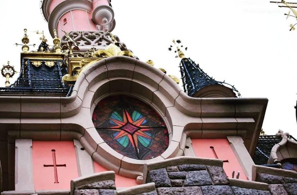 Un dettaglio del castello di Disneyland Paris.