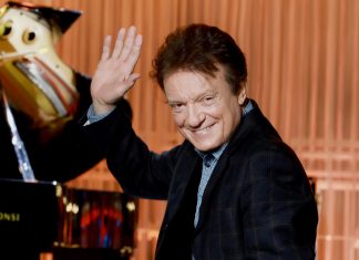 Massimo Ranieri, ecco il testo della canzone “Lettera al di là del mare” a Sanremo 2022 Massimo Ranieri, stasera l'ultima puntata di "Qui e adesso" in onda su RaiTre - Photo Credits : Ufficio Stampa Rai sanremo